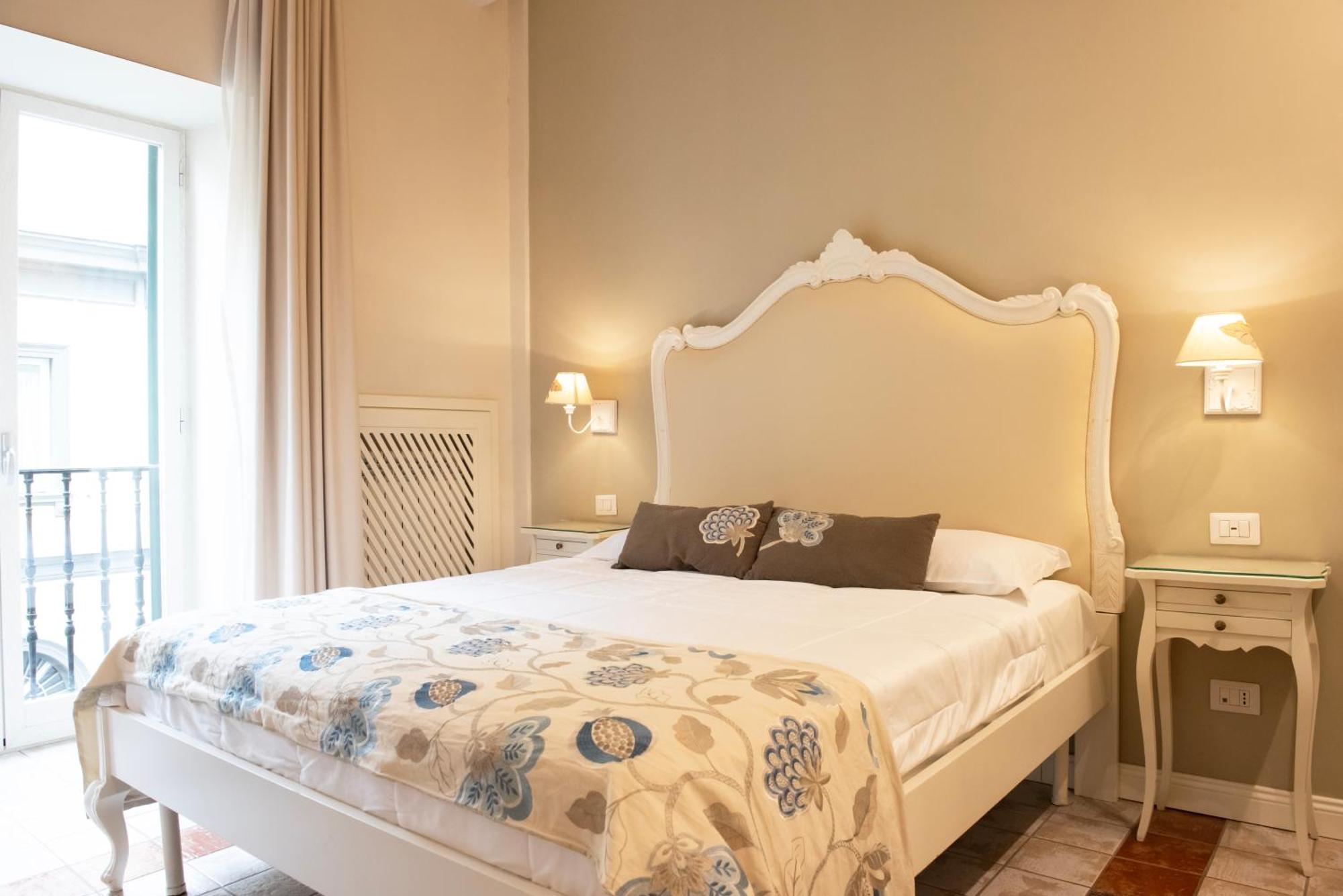Certosa Suite Napoli Bagian luar foto